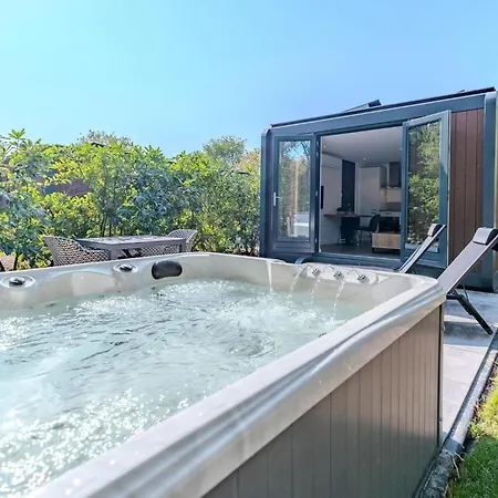 Holiday home Forest With Jacuzzi 2 Persons #743 *