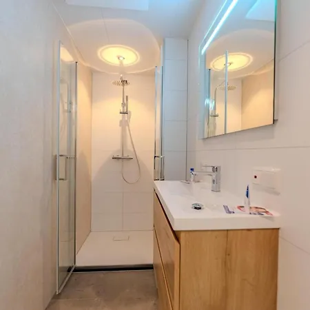 Forest With Jacuzzi 2 Persons #743 Holiday home Maasbree